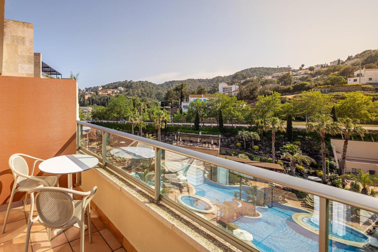 Quadruple Room Pool View